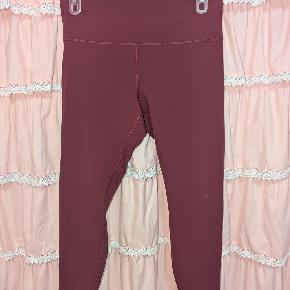 High-Waisted Red Leggings with Streamlined Fit